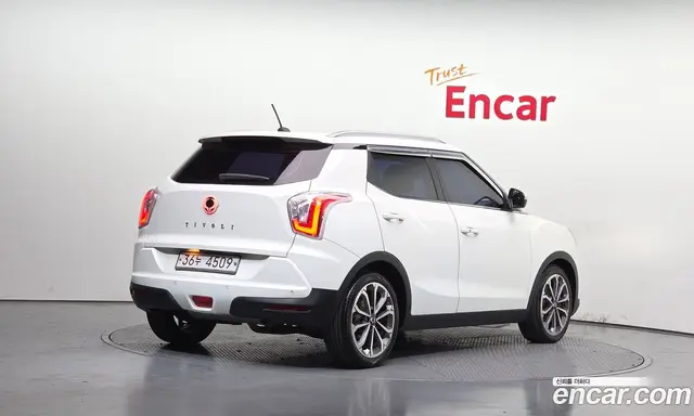 SsangYong TIBOLI 2018 1.6 автомат (гидро), миниатюра 2
