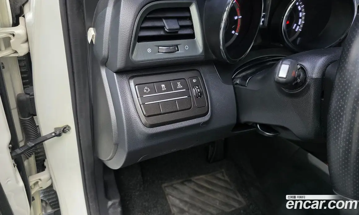 SsangYong TIBOLI 2018 1.6 автомат (гидро), фото 15