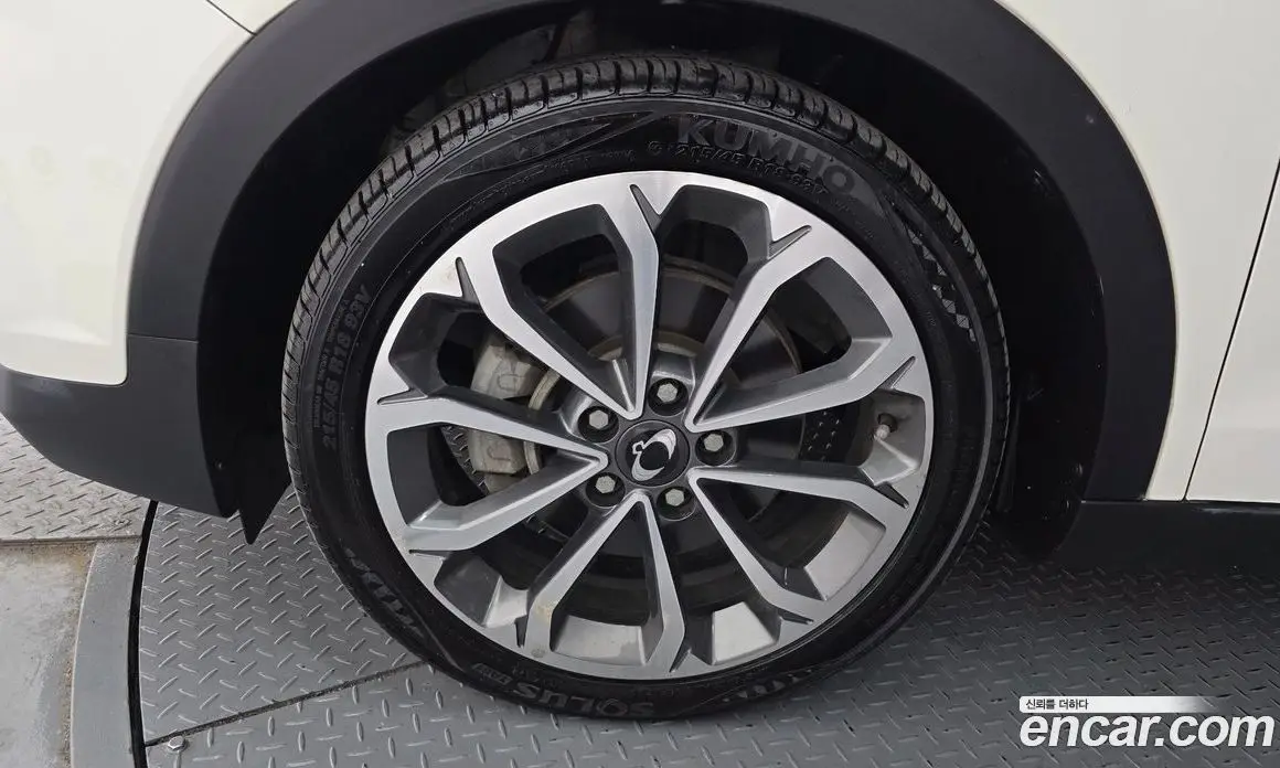 SsangYong TIBOLI 2018 1.6 автомат (гидро), фото 5