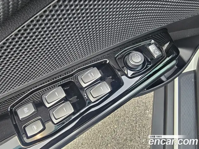 SsangYong TIBOLI 2022 1.5 автомат (гидро), миниатюра 11