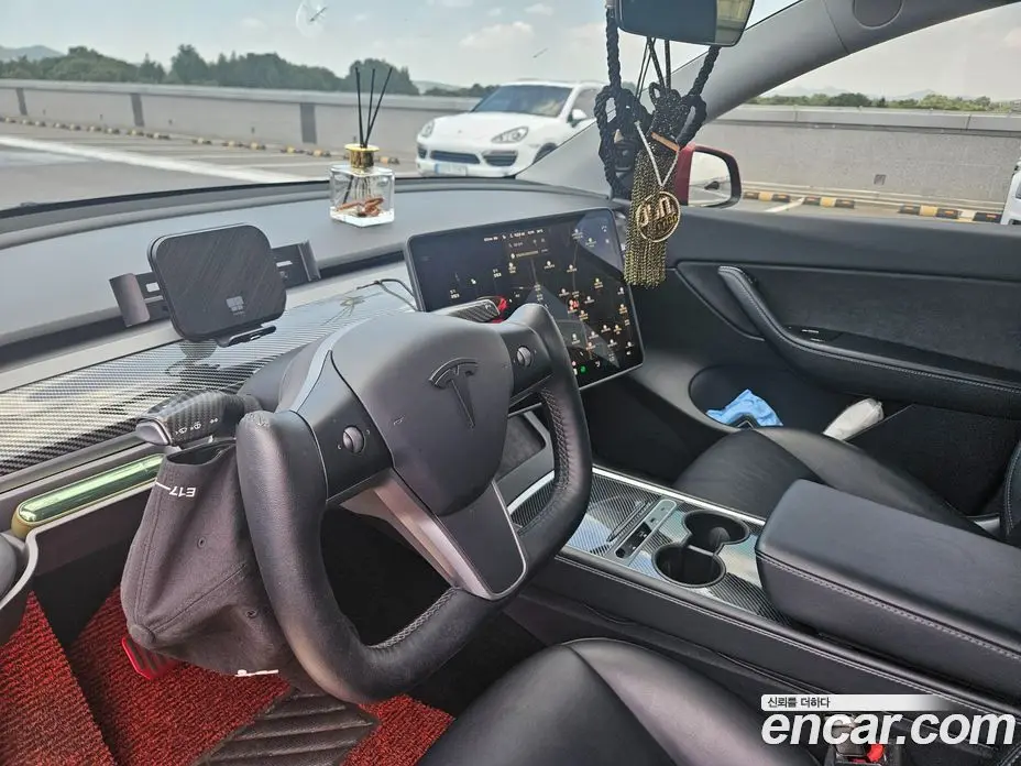Tesla Model Y 2021 автомат (гидро), фото 5 Tesla Model Y 2021 автомат (гидро), фото 5