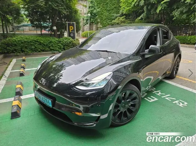 Tesla Model Y 2021 автомат (гидро), миниатюра 3 Tesla Model Y 2021 автомат (гидро), миниатюра 3