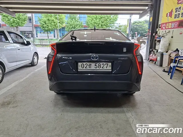 Toyota Prius 2018 1.8 автомат (гидро), миниатюра 5 Toyota Prius 2018 1.8 автомат (гидро), миниатюра 5
