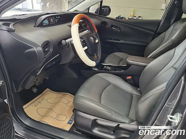 Toyota Prius 2018 1.8 автомат (гидро), миниатюра 7 Toyota Prius 2018 1.8 автомат (гидро), миниатюра 7