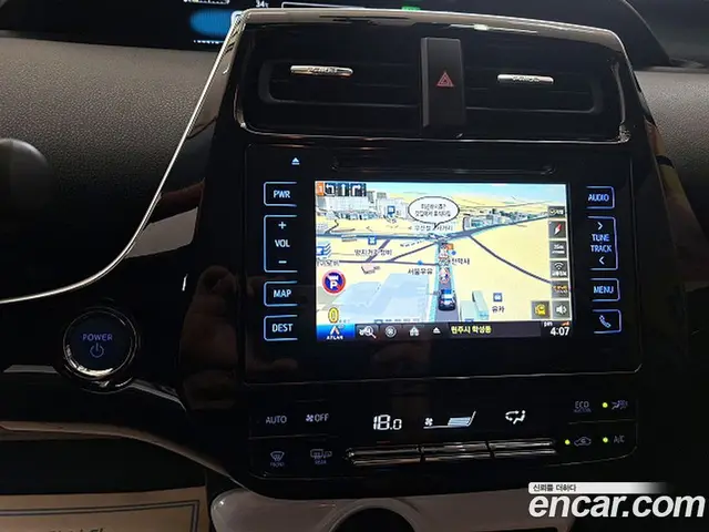 Toyota Prius 2018 1.8 автомат (гидро), миниатюра 10 Toyota Prius 2018 1.8 автомат (гидро), миниатюра 10