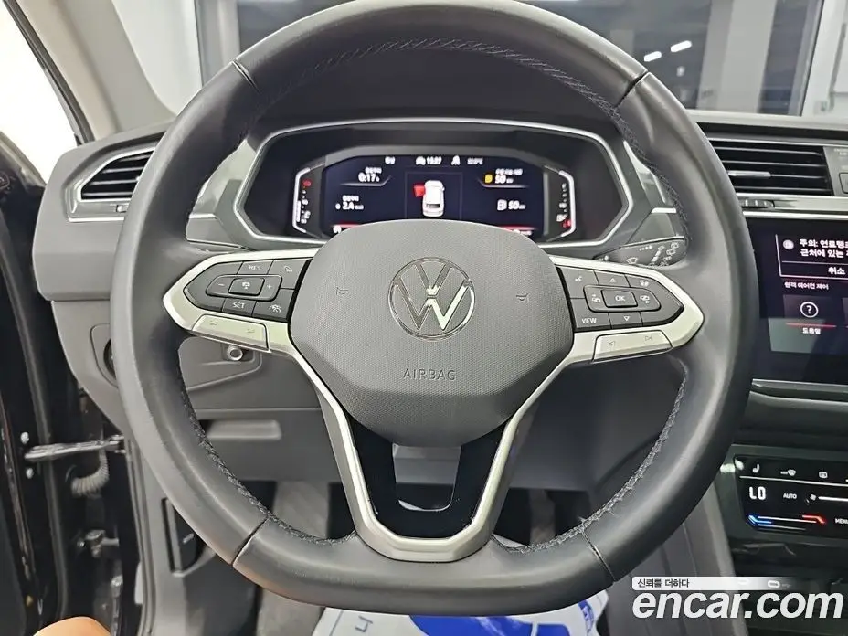 Volkswagen Tiguan 2022 2.0 автомат (гидро), фото 9 Volkswagen Tiguan 2022 2.0 автомат (гидро), фото 9