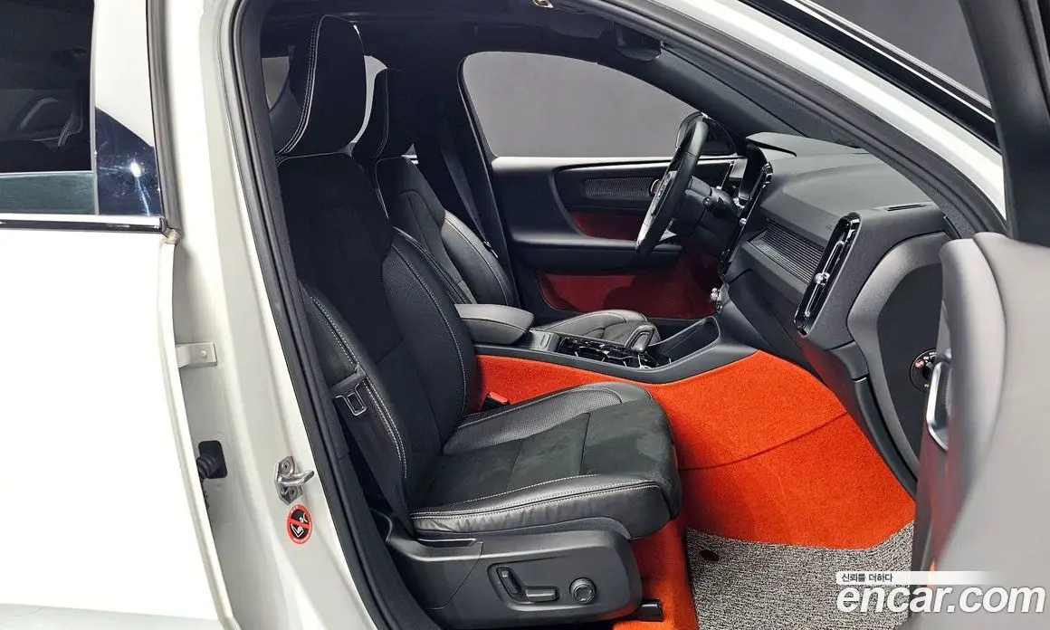 Volvo XC40 2020 2.0 автомат (гидро), фото 10 Volvo XC40 2020 2.0 автомат (гидро), фото 10