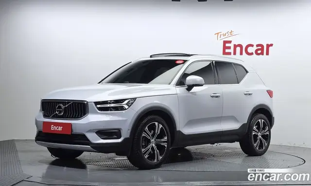 Volvo XC40 2021 2.0 автомат (гидро), миниатюра 1 Volvo XC40 2021 2.0 автомат (гидро), миниатюра 1