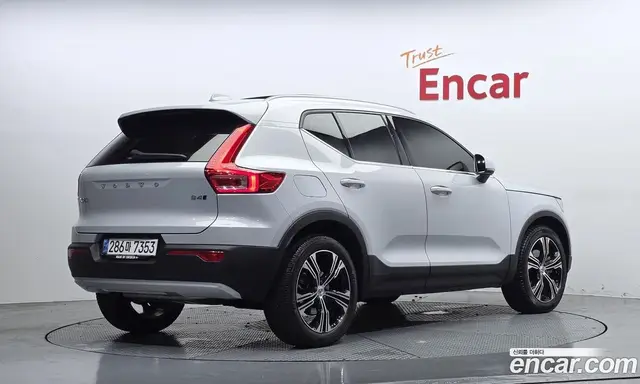 Volvo XC40 2021 2.0 автомат (гидро), миниатюра 2 Volvo XC40 2021 2.0 автомат (гидро), миниатюра 2