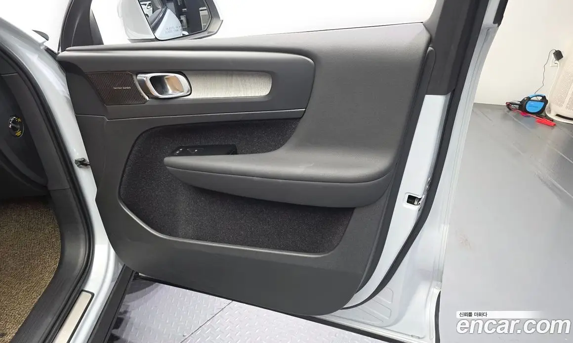 Volvo XC40 2021 2.0 автомат (гидро), фото 14 Volvo XC40 2021 2.0 автомат (гидро), фото 14