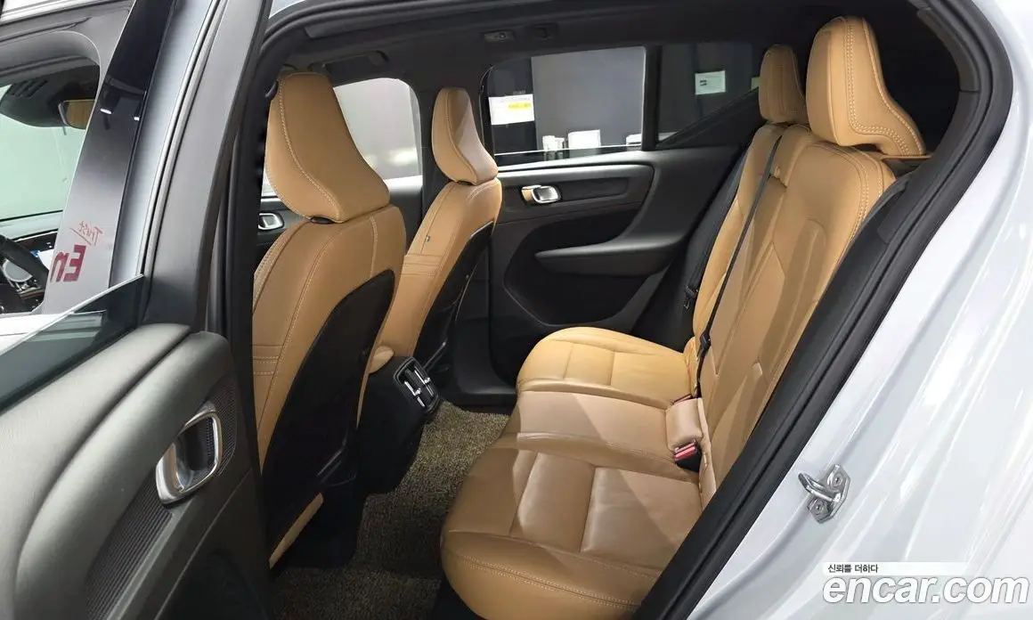 Volvo XC40 2021 2.0 автомат (гидро), фото 17 Volvo XC40 2021 2.0 автомат (гидро), фото 17