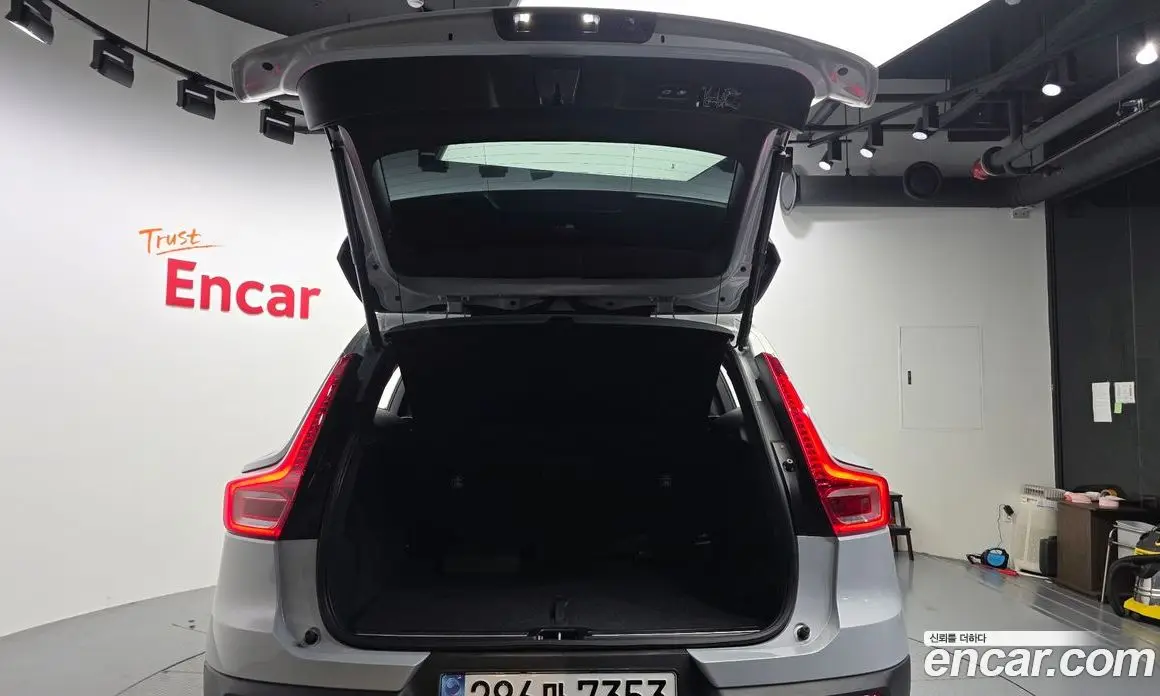 Volvo XC40 2021 2.0 автомат (гидро), фото 26 Volvo XC40 2021 2.0 автомат (гидро), фото 26