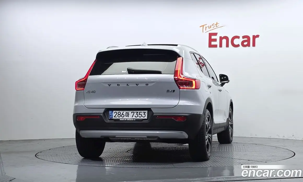 Volvo XC40 2021 2.0 автомат (гидро), фото 4 Volvo XC40 2021 2.0 автомат (гидро), фото 4