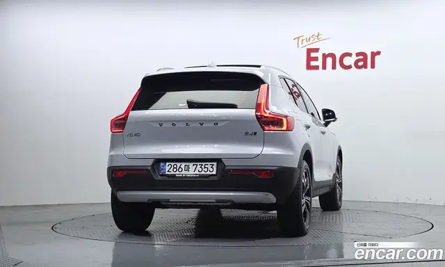 Volvo XC40 2021 2.0 автомат (гидро), миниатюра 4 Volvo XC40 2021 2.0 автомат (гидро), миниатюра 4