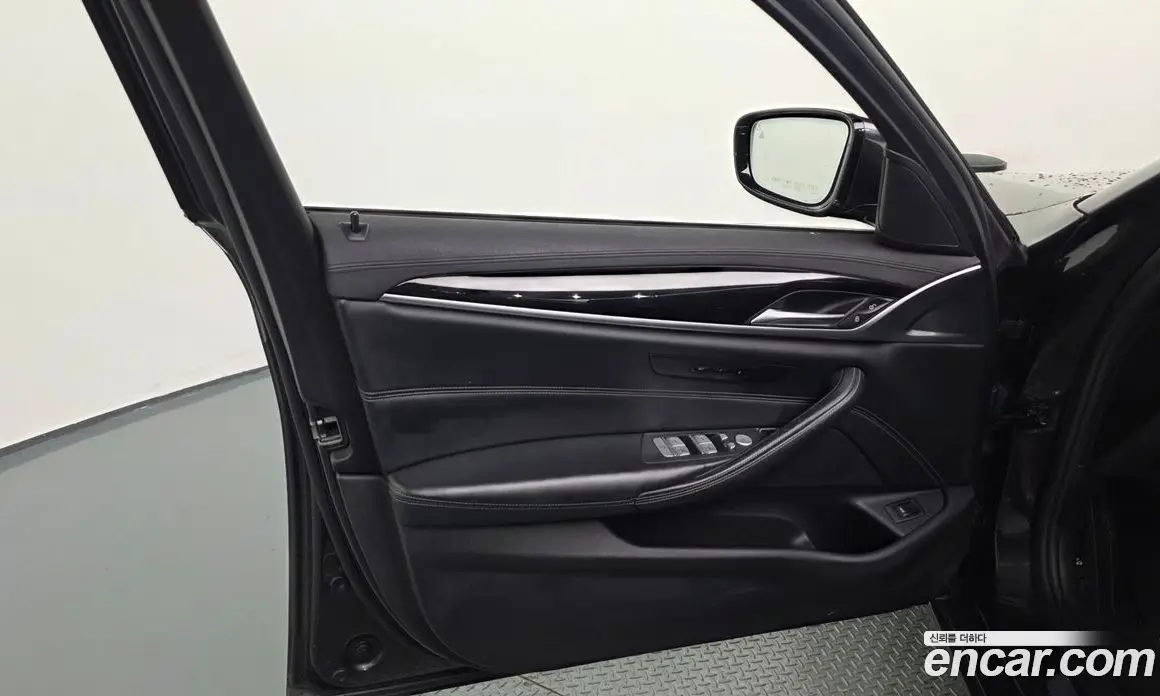 BMW 5 серия 2019 2.0 автомат (гидро), фото 14 BMW 5 серия 2019 2.0 автомат (гидро), фото 14
