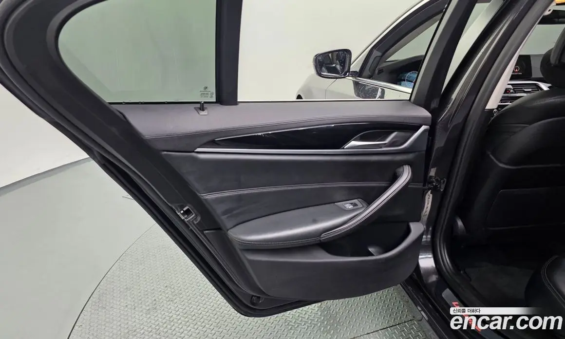 BMW 5 серия 2019 2.0 автомат (гидро), фото 15 BMW 5 серия 2019 2.0 автомат (гидро), фото 15
