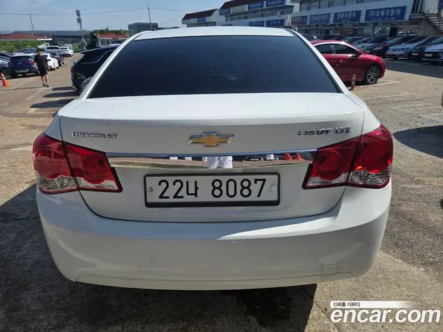 Chevrolet Cruze 2012 1.8 автомат (гидро), миниатюра 4 Chevrolet Cruze 2012 1.8 автомат (гидро), миниатюра 4