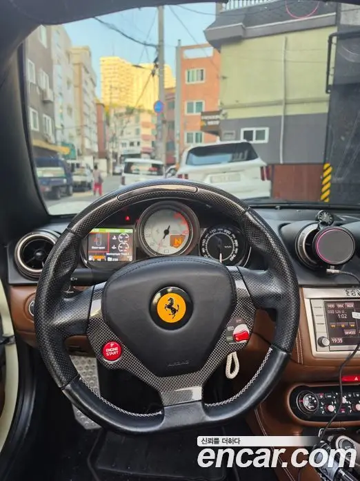 Ferrari California 2013 4.2 автомат (гидро), фото 6 Ferrari California 2013 4.2 автомат (гидро), фото 6