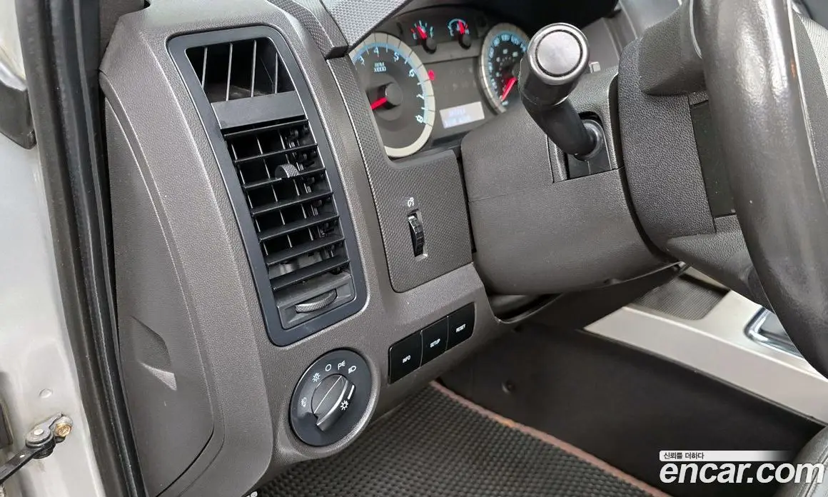 Ford Escape 2009 2.5 автомат (гидро), фото 16 Ford Escape 2009 2.5 автомат (гидро), фото 16
