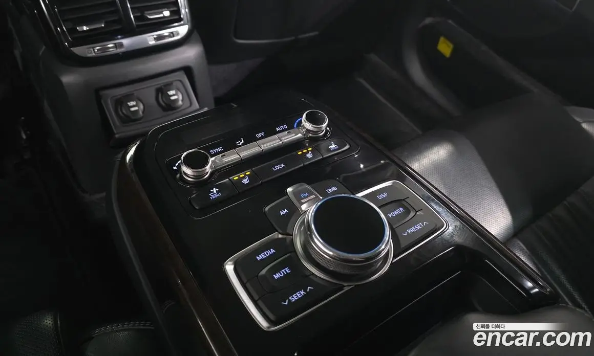 Genesis EQ900 2016 3.3 автомат (гидро), фото 18 Genesis EQ900 2016 3.3 автомат (гидро), фото 18