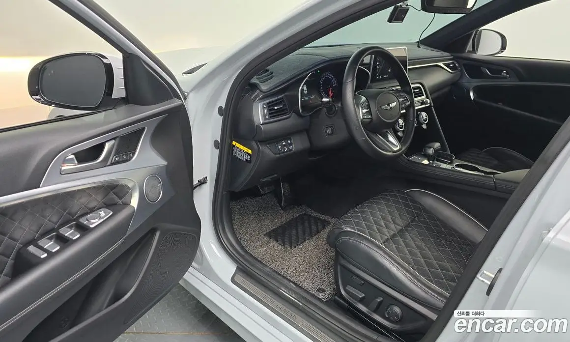 Genesis G70 2019 2.0 автомат (гидро), фото 13 Genesis G70 2019 2.0 автомат (гидро), фото 13