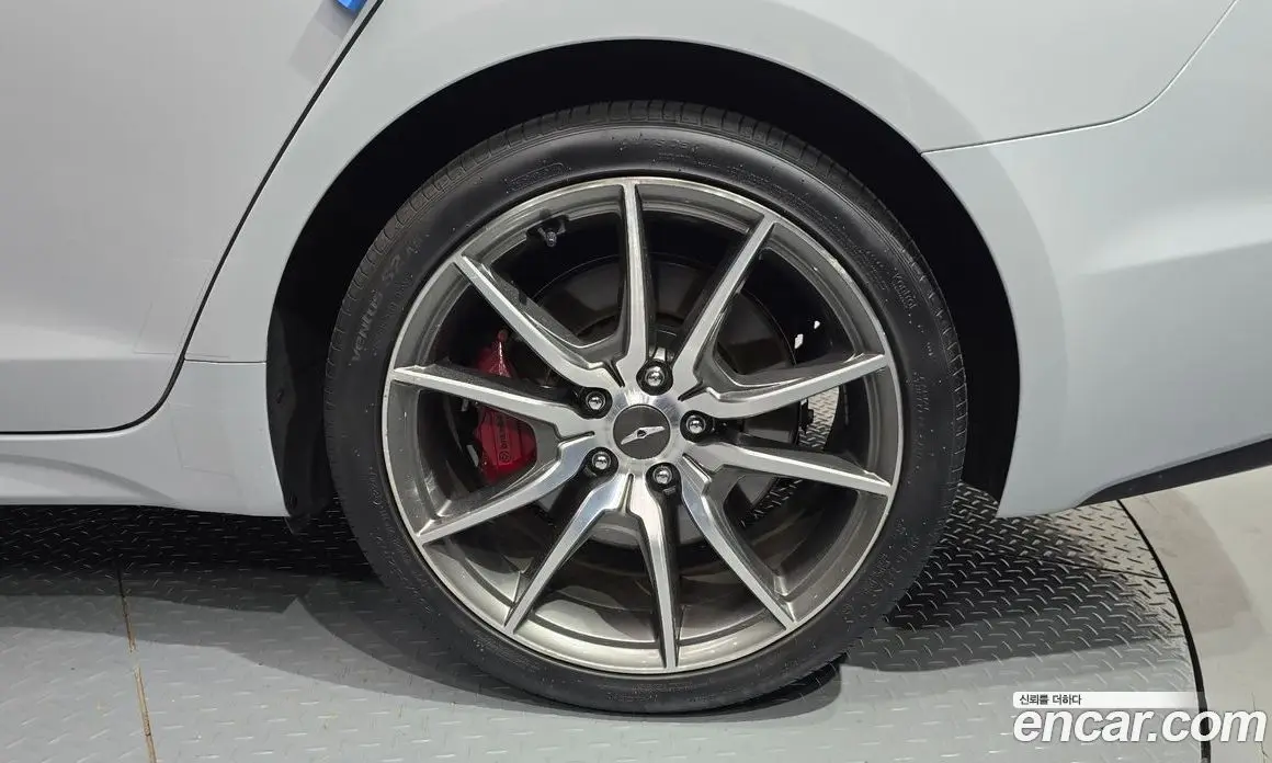 Genesis G70 2019 2.0 автомат (гидро), фото 7 Genesis G70 2019 2.0 автомат (гидро), фото 7