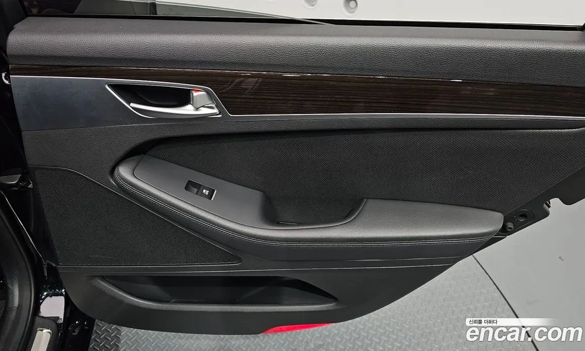 Genesis G80 2016 3.3 автомат (гидро), фото 15 Genesis G80 2016 3.3 автомат (гидро), фото 15