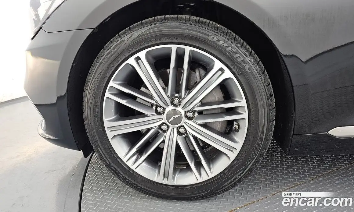 Genesis G80 2016 3.3 автомат (гидро), фото 5 Genesis G80 2016 3.3 автомат (гидро), фото 5