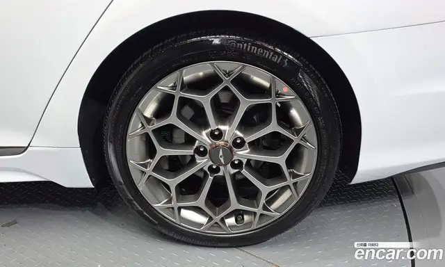 Genesis G80 2019 3.3 автомат (гидро), миниатюра 5 Genesis G80 2019 3.3 автомат (гидро), миниатюра 5