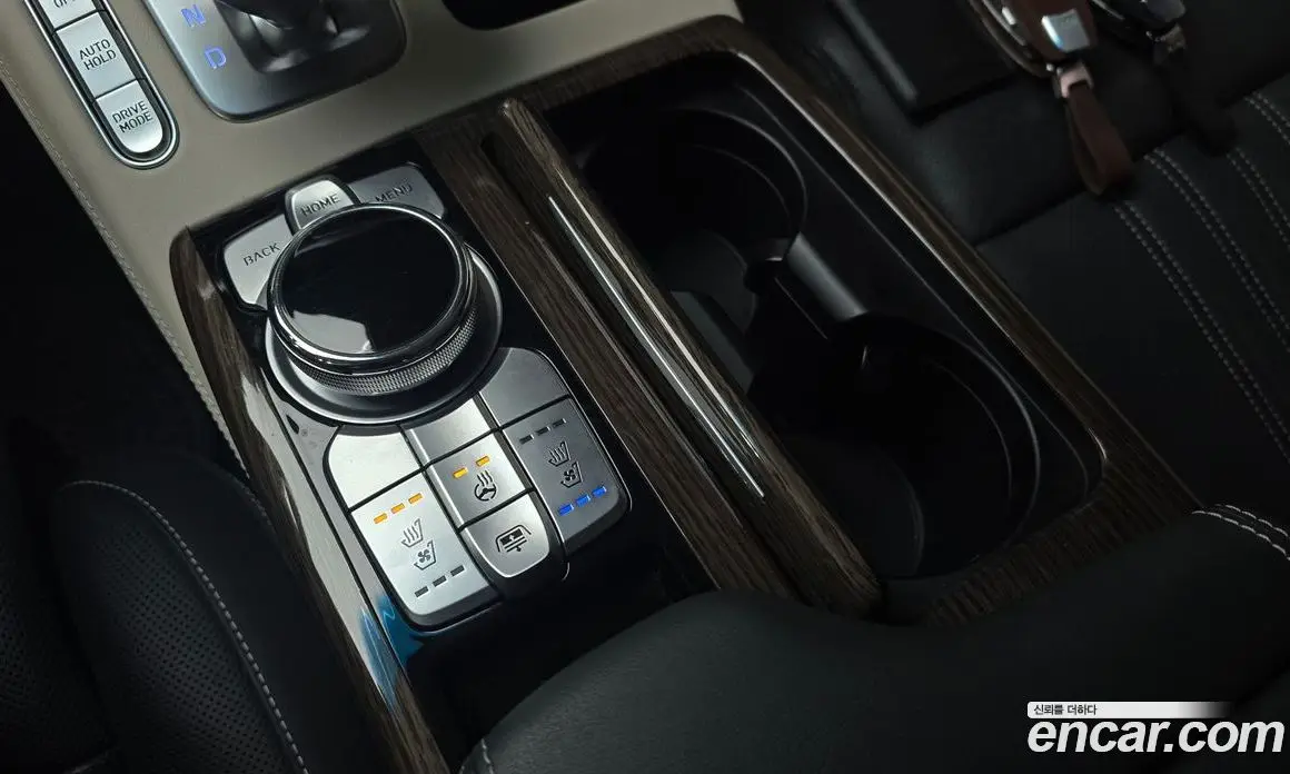 Genesis G90 2019 3.8 автомат (гидро), фото 28 Genesis G90 2019 3.8 автомат (гидро), фото 28