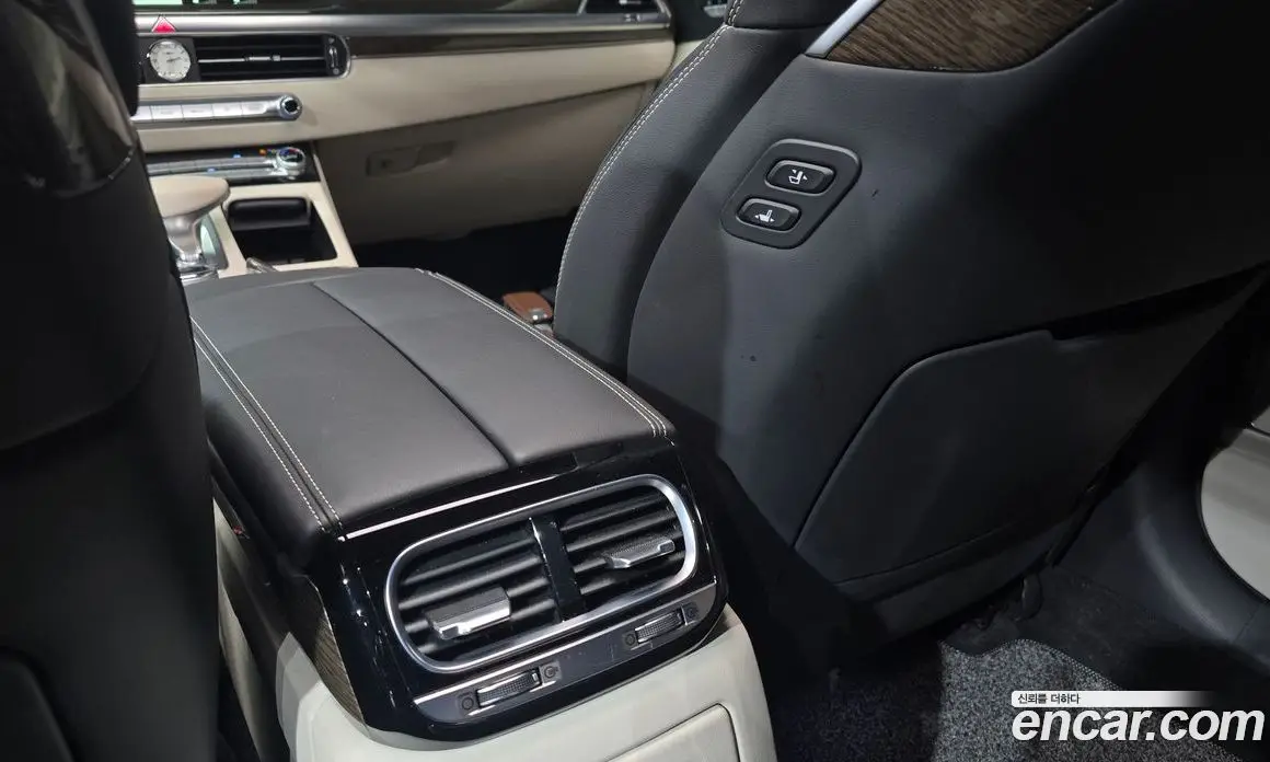Genesis G90 2019 3.8 автомат (гидро), фото 30 Genesis G90 2019 3.8 автомат (гидро), фото 30