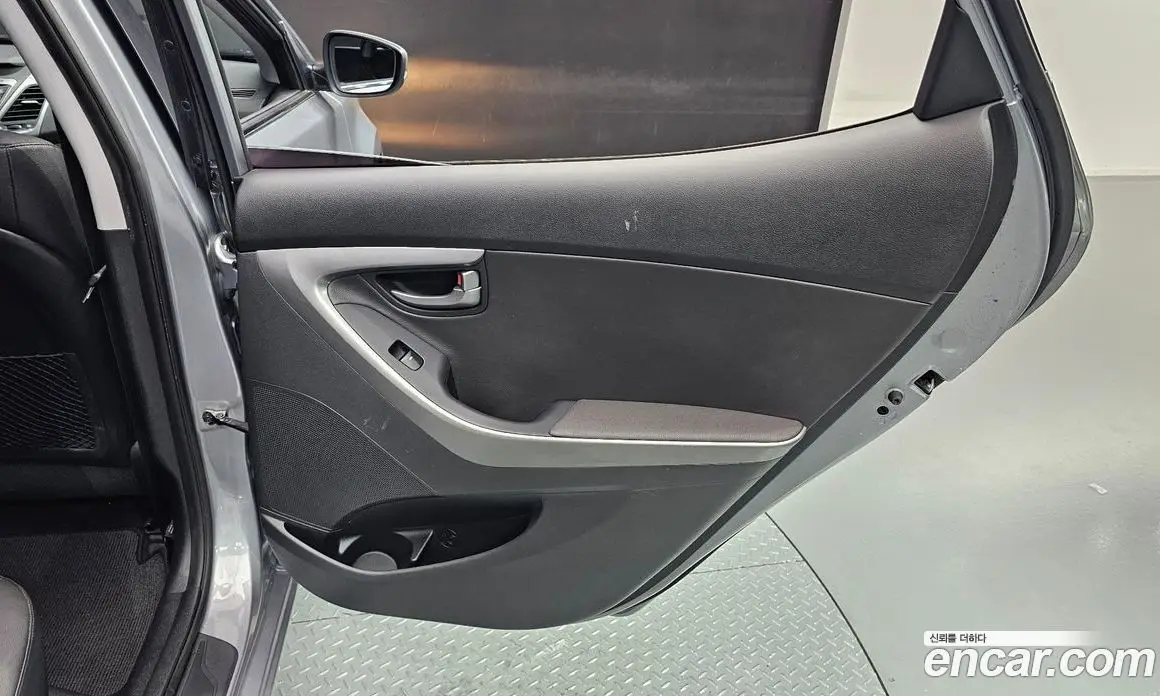 Hyundai Avante 2015 1.6 автомат (гидро), фото 15