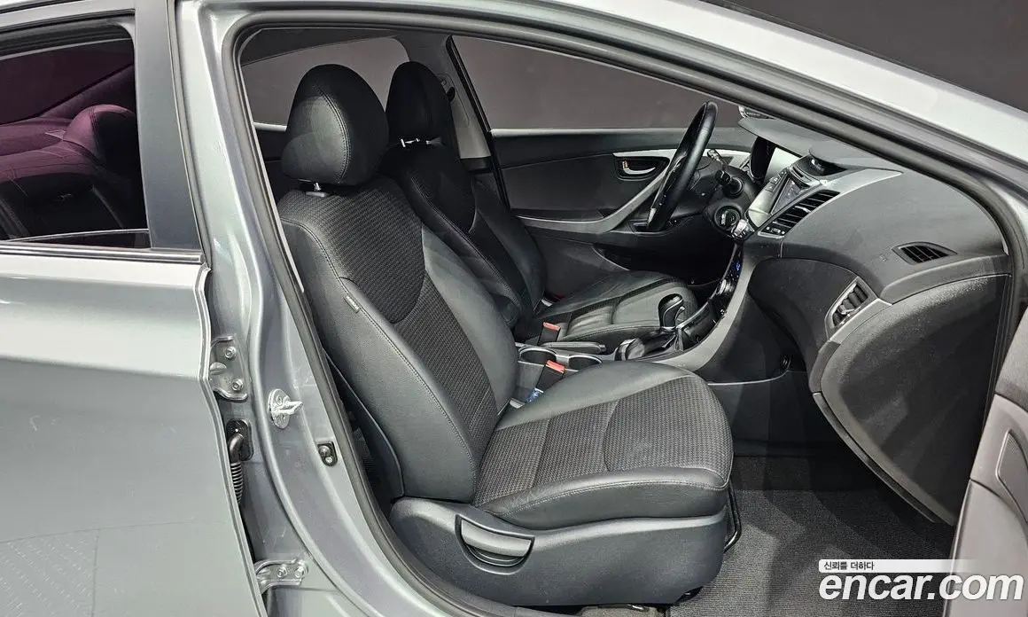 Hyundai Avante 2015 1.6 автомат (гидро), фото 16