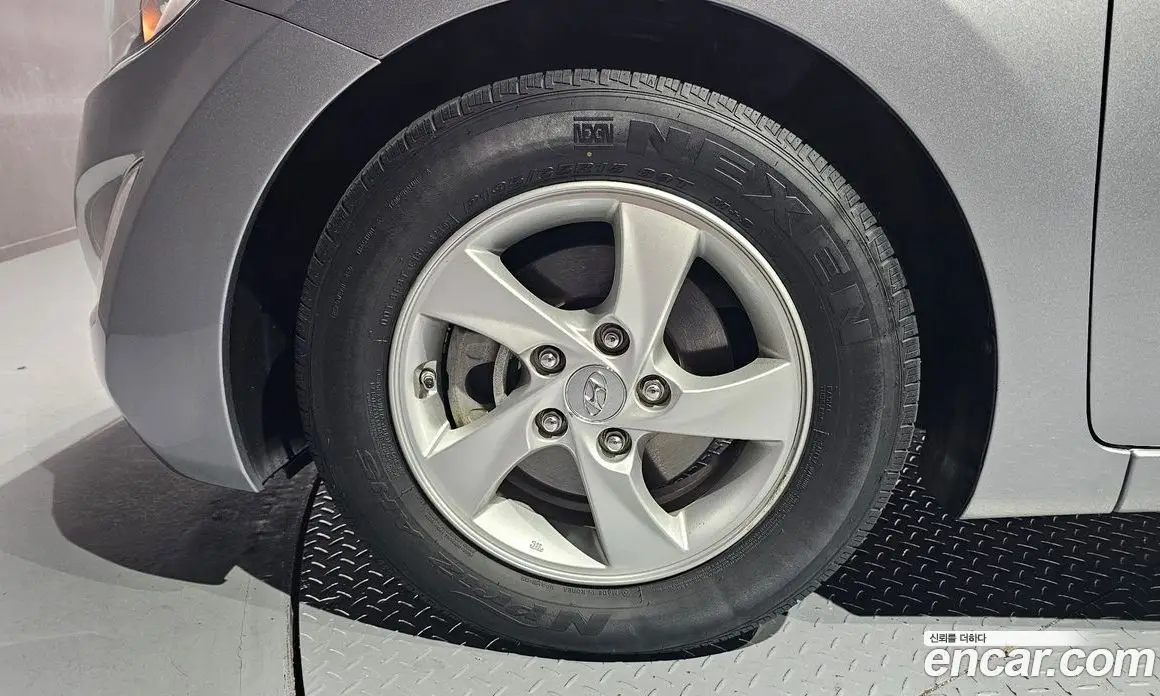 Hyundai Avante 2015 1.6 автомат (гидро), фото 5