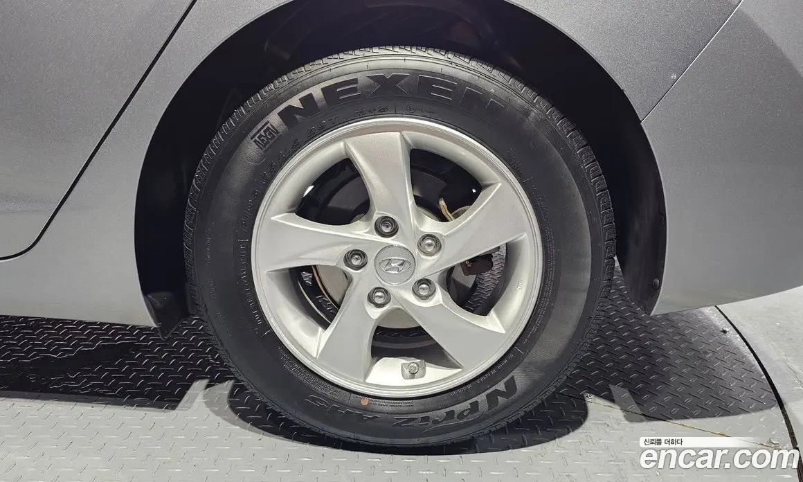 Hyundai Avante 2015 1.6 автомат (гидро), фото 7