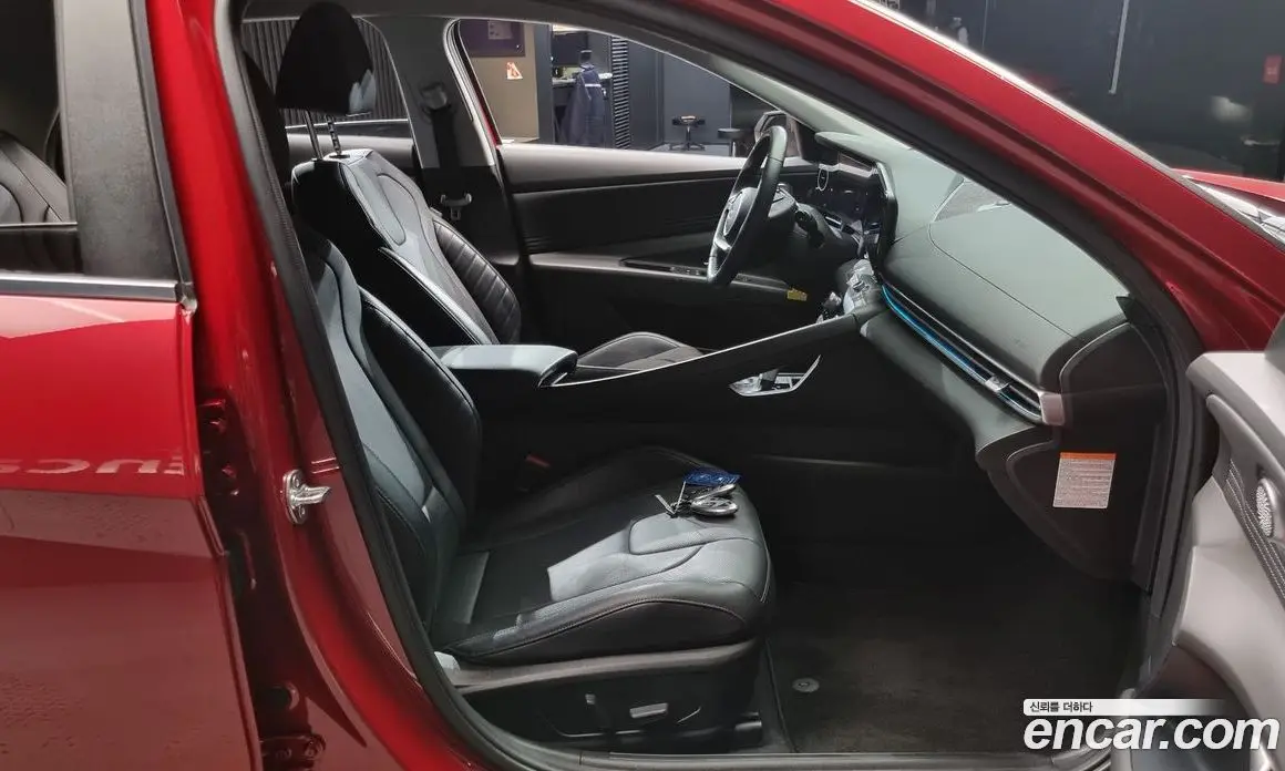 Hyundai Avante 2024 1.6 автомат (гидро), фото 11