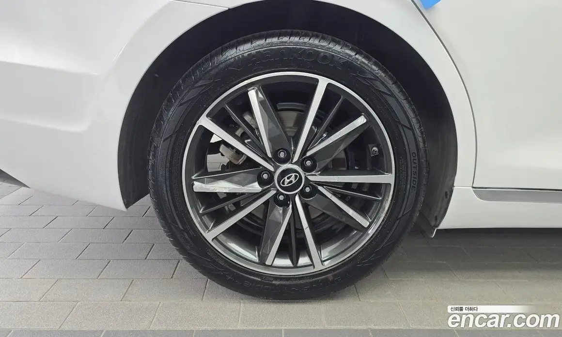 Hyundai Grandeur 2022 2.5 автомат (гидро), фото 5 Hyundai Grandeur 2022 2.5 автомат (гидро), фото 5