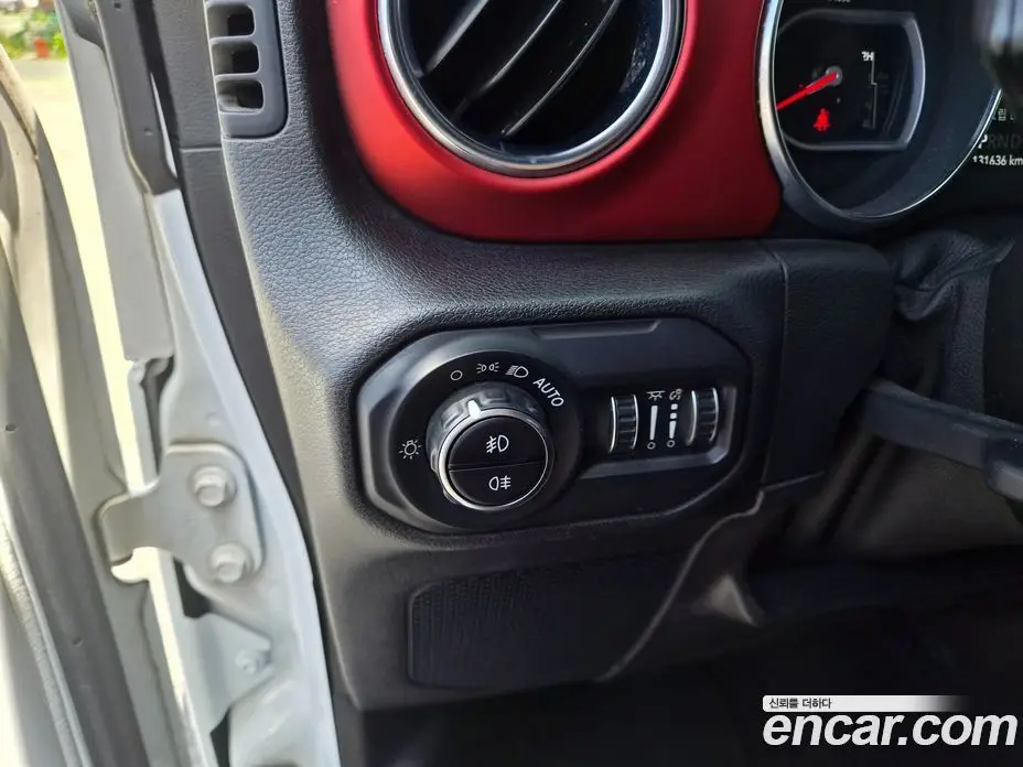 Jeep Wrangler 2021 2.0 автомат (гидро), фото 13 Jeep Wrangler 2021 2.0 автомат (гидро), фото 13
