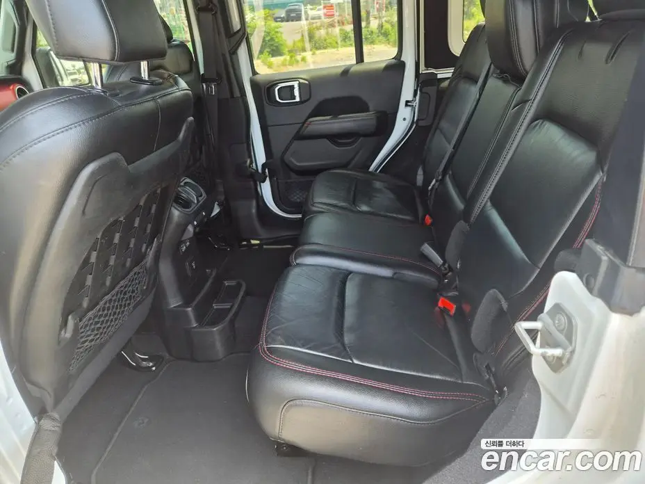 Jeep Wrangler 2021 2.0 автомат (гидро), фото 16 Jeep Wrangler 2021 2.0 автомат (гидро), фото 16