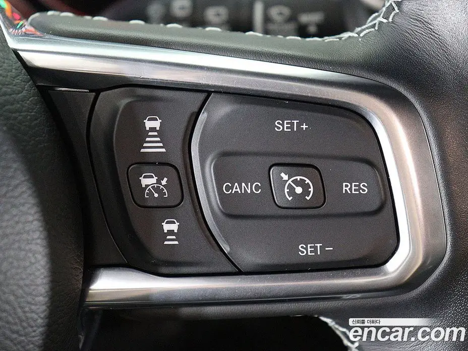 Jeep Wrangler 2023 2.0 автомат (гидро), фото 12 Jeep Wrangler 2023 2.0 автомат (гидро), фото 12