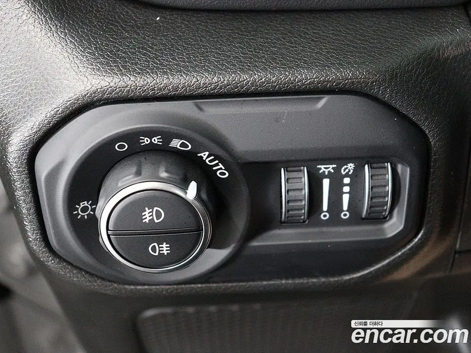 Jeep Wrangler 2023 2.0 автомат (гидро), фото 13 Jeep Wrangler 2023 2.0 автомат (гидро), фото 13