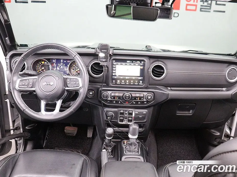 Jeep Wrangler 2023 2.0 автомат (гидро), фото 15 Jeep Wrangler 2023 2.0 автомат (гидро), фото 15