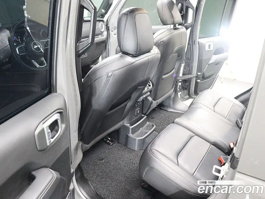 Jeep Wrangler 2023 2.0 автомат (гидро), фото 17 Jeep Wrangler 2023 2.0 автомат (гидро), фото 17