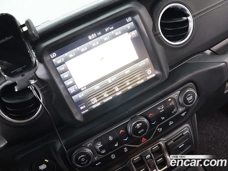 Jeep Wrangler 2023 2.0 автомат (гидро), фото 8 Jeep Wrangler 2023 2.0 автомат (гидро), фото 8