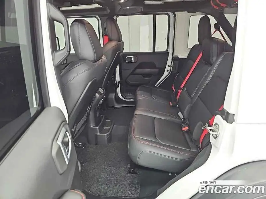 Jeep Wrangler 2025 2.0 автомат (гидро), фото 13 Jeep Wrangler 2025 2.0 автомат (гидро), фото 13