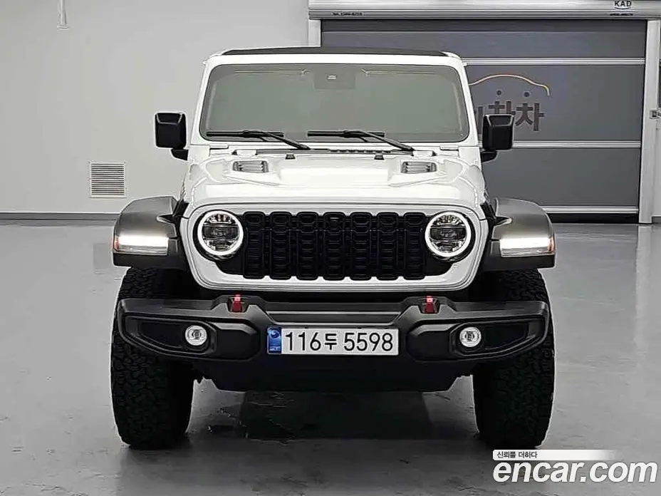 Jeep Wrangler 2025 2.0 автомат (гидро), фото 3 Jeep Wrangler 2025 2.0 автомат (гидро), фото 3