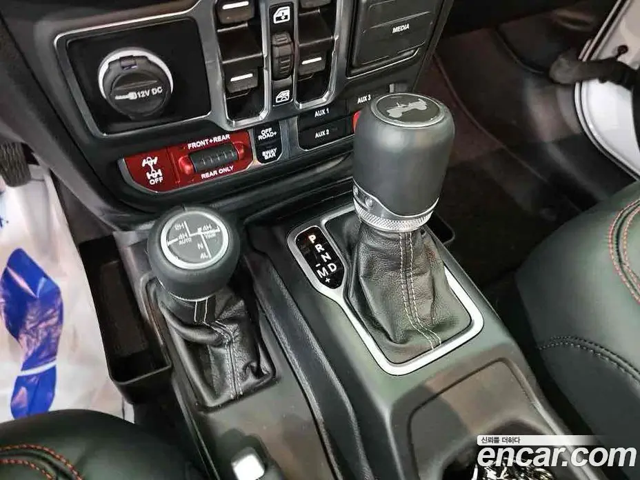 Jeep Wrangler 2025 2.0 автомат (гидро), фото 8 Jeep Wrangler 2025 2.0 автомат (гидро), фото 8