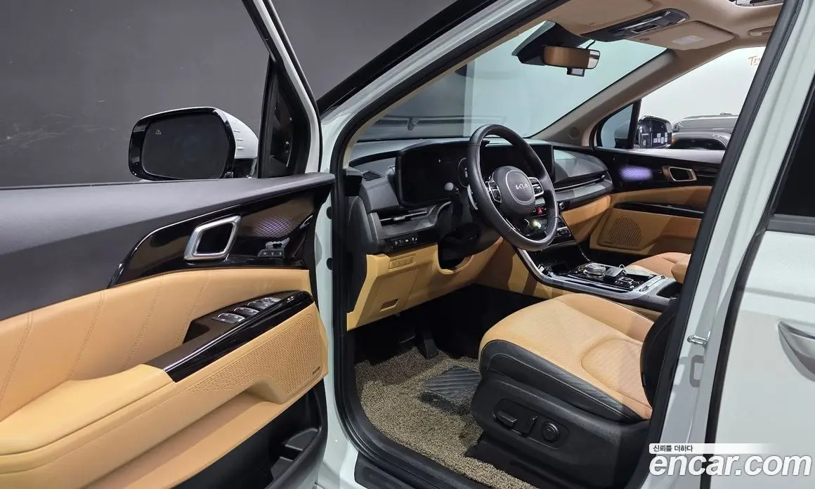 Kia Carnival 2023 2.2 автомат (гидро), фото 13