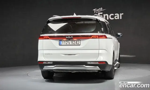 Kia Carnival 2023 2.2 автомат (гидро), миниатюра 4