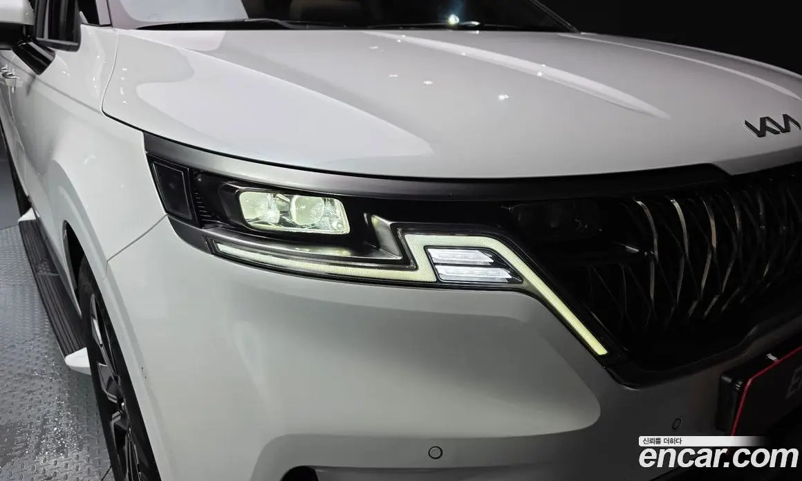 Kia Carnival 2023 2.2 автомат (гидро), фото 8